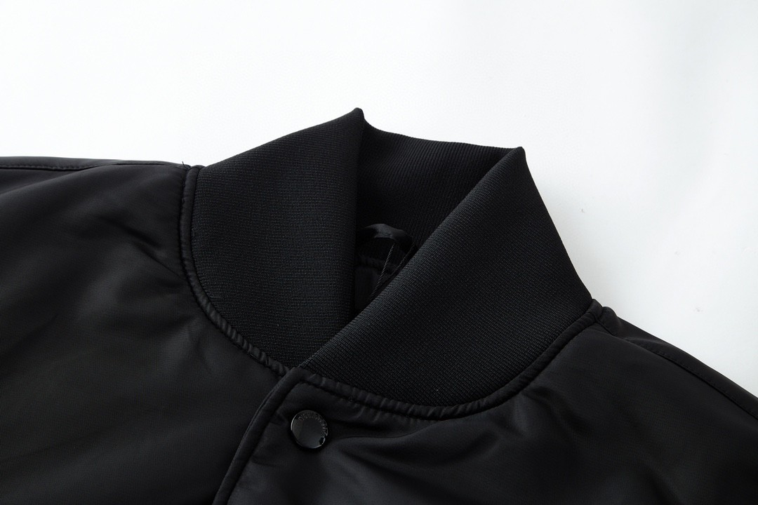 Balenciaga 巴黎世家 FW23 刺绣字母立领夹克 棒球服 棉服 长袖 外套 秋冬 黑色 763434TNO271000
