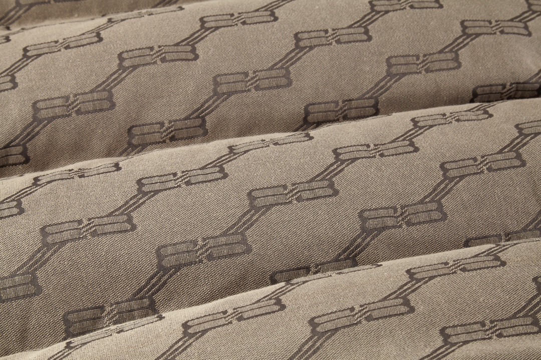 Balenciaga 巴黎世家 SS22 字母Logo满印立领夹克 外套 保暖 棉服 长袖 冬季 男女同款 棕色 