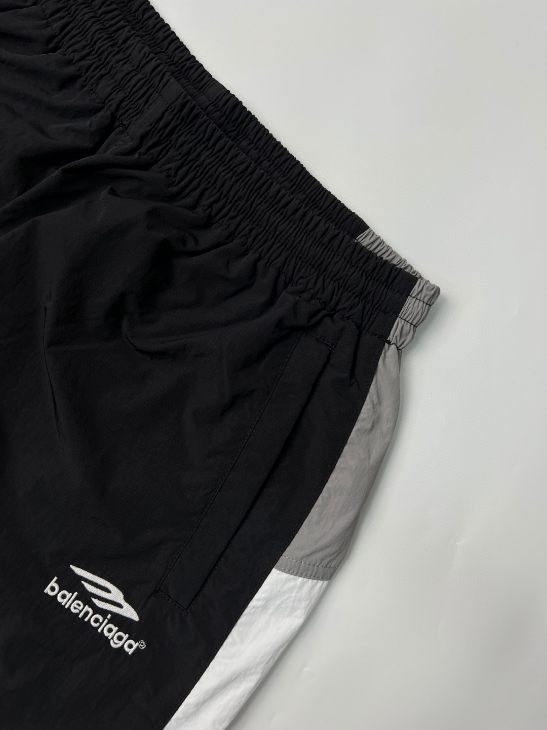 Balenciaga 巴黎世家 SS23 纯色松紧腰字母logo运动裤 休闲裤 长裤 男款 黑色