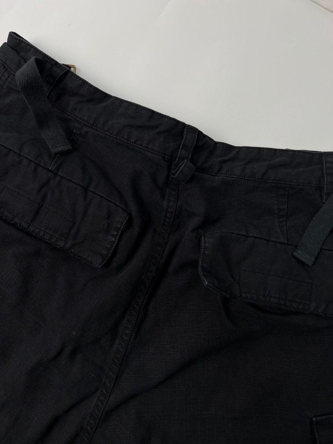 Balenciaga 巴黎世家 SS23 做旧破洞隐藏式拉链休闲裤 长裤 工装裤 男款 黑色 746493TKP271000