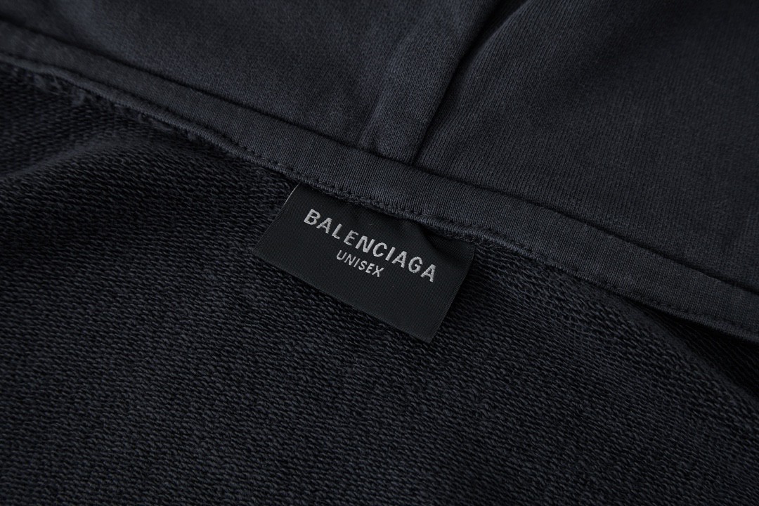 Balenciaga 巴黎世家 印花图案拉链做旧连帽卫衣 长袖 秋冬 男女同款 黑色 770939TPVM91568