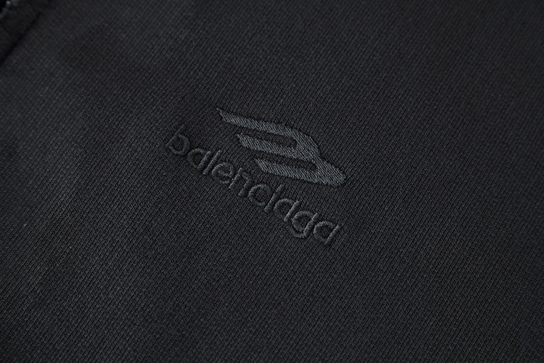 Balenciaga 巴黎世家 FW23 双头拉链做旧连帽卫衣 长袖 秋冬 男女同款 黑色 744444TOVD91055