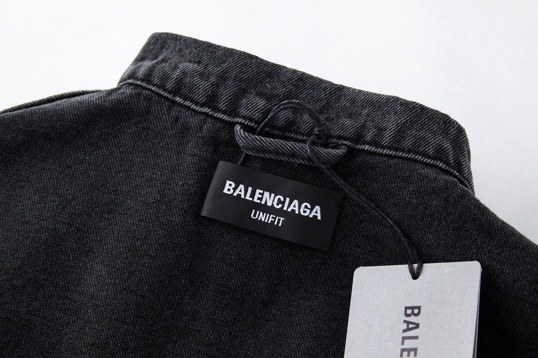Balenciaga 巴黎世家 纯色落肩设计后背涂鸦大logo 牛仔外套 牛仔衣 长袖 夹克 秋冬 黑色 678354TIWA20114