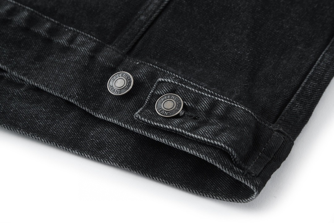 Balenciaga 巴黎世家 背后字母logo涂鸦印花 牛仔外套 牛仔衣 秋冬 黑色 724646WTNW541129