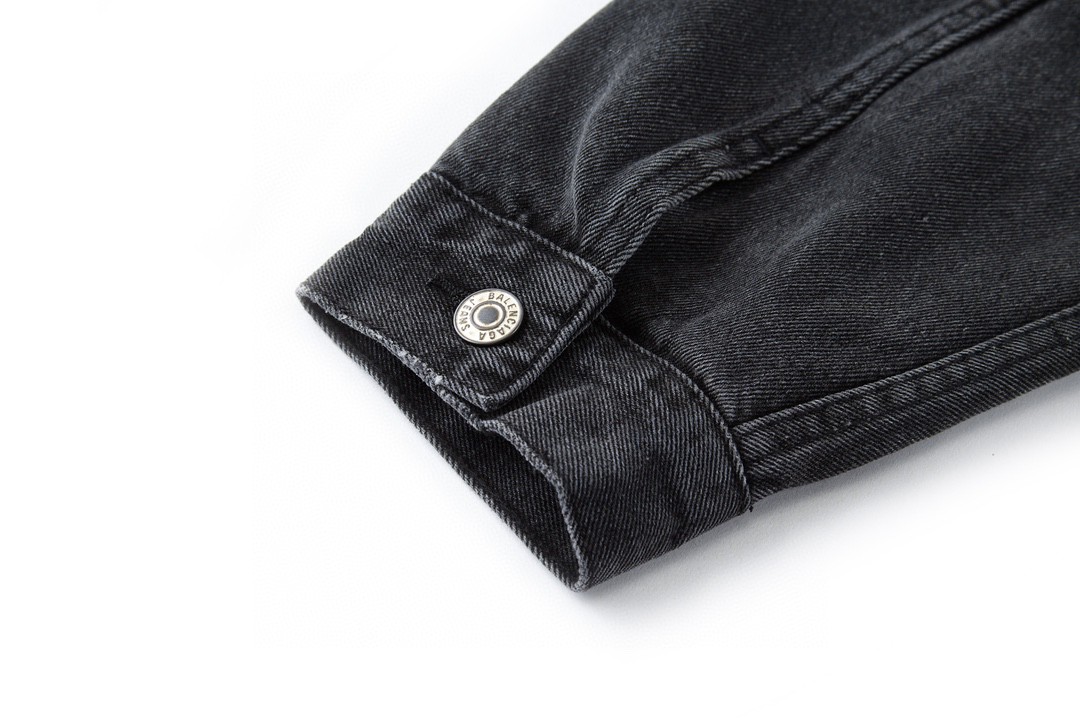 Balenciaga 巴黎世家 纯色落肩设计后背涂鸦大logo 牛仔外套 牛仔衣 长袖 夹克 秋冬 黑色 678354TIWA20114