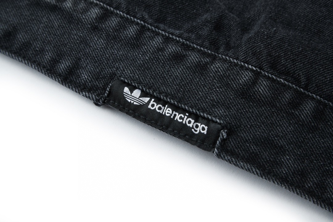 Balenciaga 巴黎世家 adidas originals 联名款 Logo印花条纹袖夹克 牛仔外套 牛仔衣 秋冬 黑色 724775TNW541129