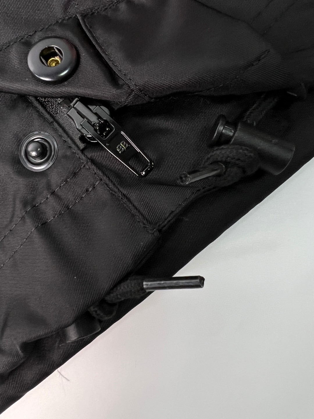 Balenciaga 巴黎世家 Logo字母印花防晒连帽夹克 长袖 冲锋衣 外套 秋冬 黑色 738762TLO251000