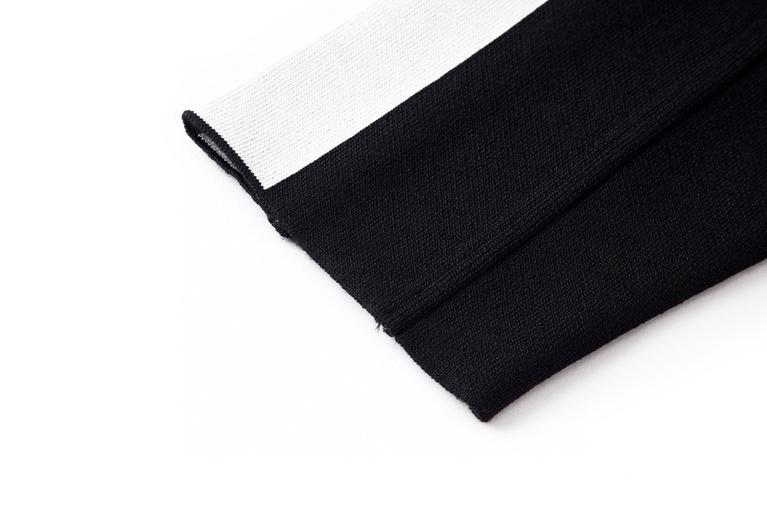 Balenciaga 巴黎世家 字母Logo 10号足球高领拼接毛衣 长袖 秋冬 保暖 黑色 641796T61821070