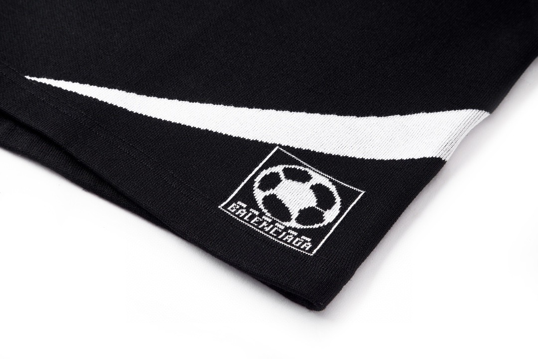 Balenciaga 巴黎世家 字母Logo 10号足球高领拼接毛衣 长袖 秋冬 保暖 黑色 641796T61821070