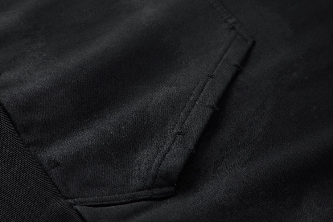 Balenciaga 巴黎世家 字母Logo印花 扎染破洞 连帽卫衣 长袖 秋冬 黑色 742603TOVN71055