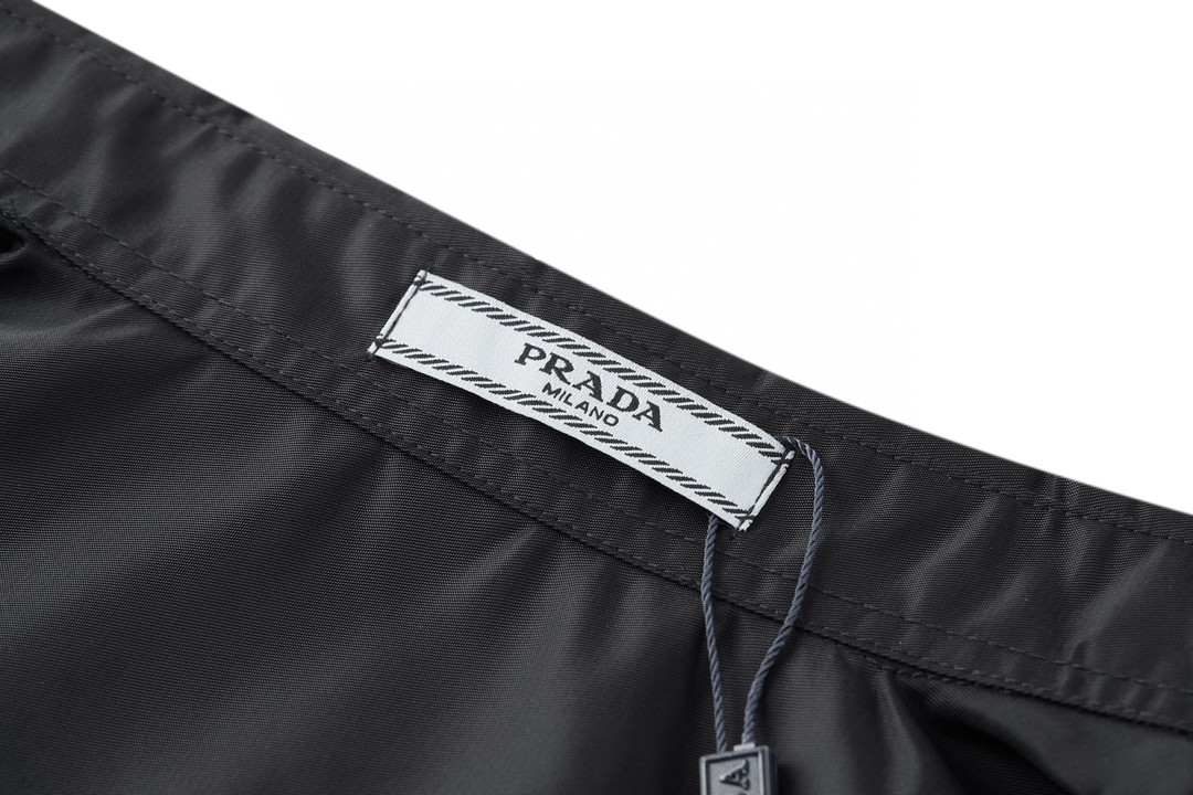 PRADA 普拉达 SS21 纯色三角徽标 衬衫 长袖 男女同款 黑色 SC514-1WQ8-F0002-S-202