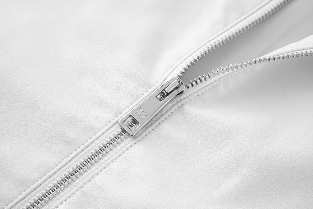 PRADA 普拉达 三角徽标拉链 小羊皮翻领夹克 外套 长袖 男女同款 白色 UPW463-1WDV-F0304-S-231