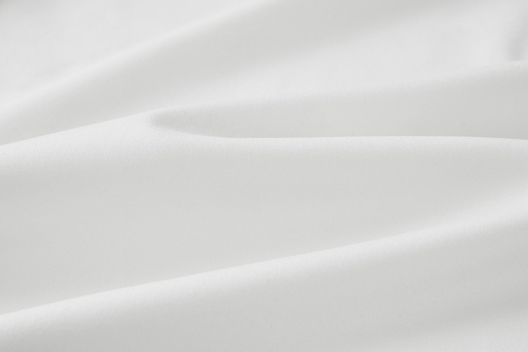 PRADA 普拉达 纯色徽标高领打底衫 T恤 长袖 黑色 白色