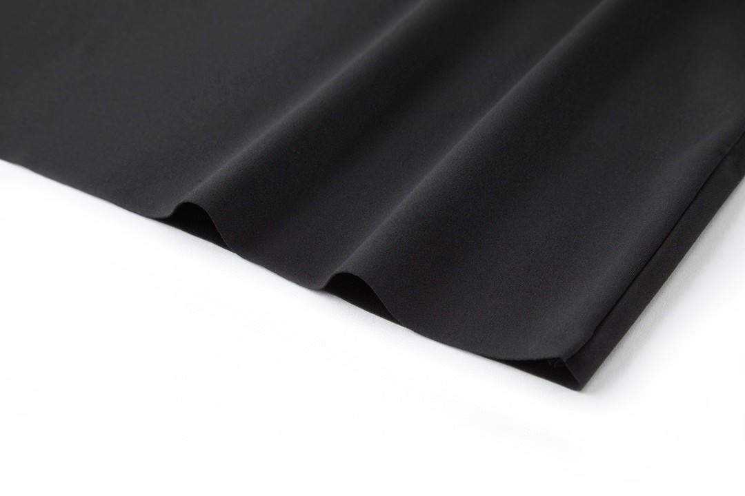 PRADA 普拉达 纯色徽标高领打底衫 T恤 长袖 黑色 白色