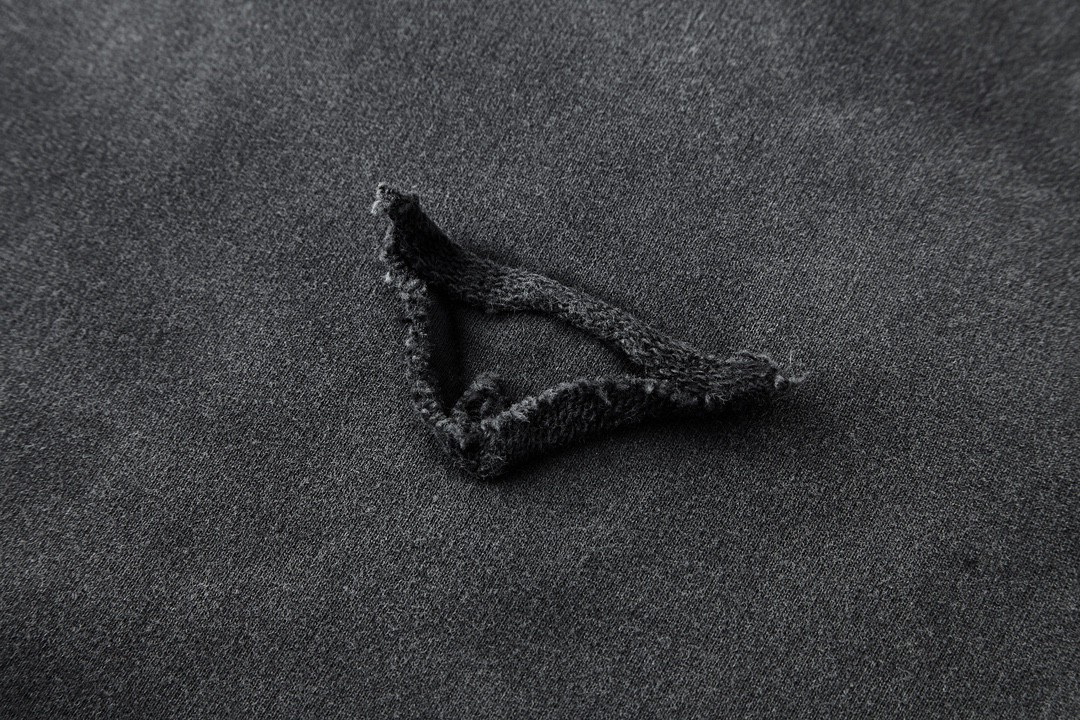 PRADA 普拉达 SS23 休闲渐变 圆领 卫衣 长袖 秋冬款 黑灰色 UJL26A-13BG-F0002