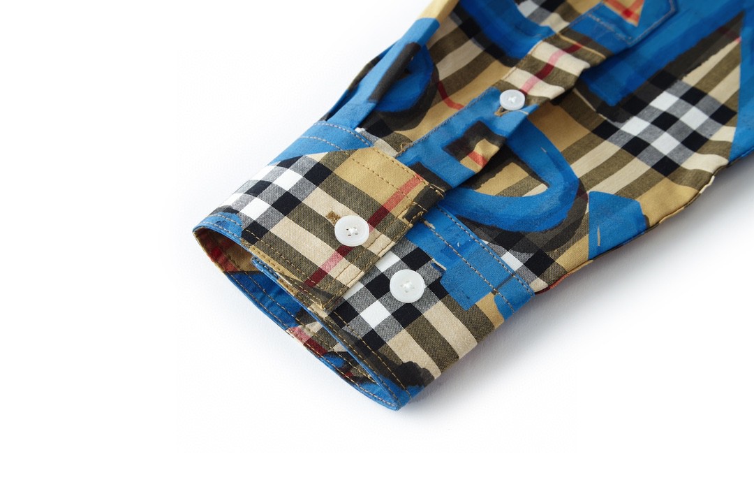 Burberry 巴宝莉 字母涂鸦格纹翻领单排扣衬衫 长袖 秋冬款 男女同款 蓝色