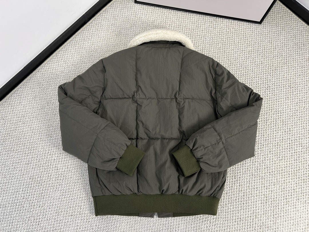 PRADA 普拉达 纯色Logo贴标 羊羔毛翻领羽绒服 夹克 外套 长袖 绿色 SGC409-1P4Q-F0414-S-232