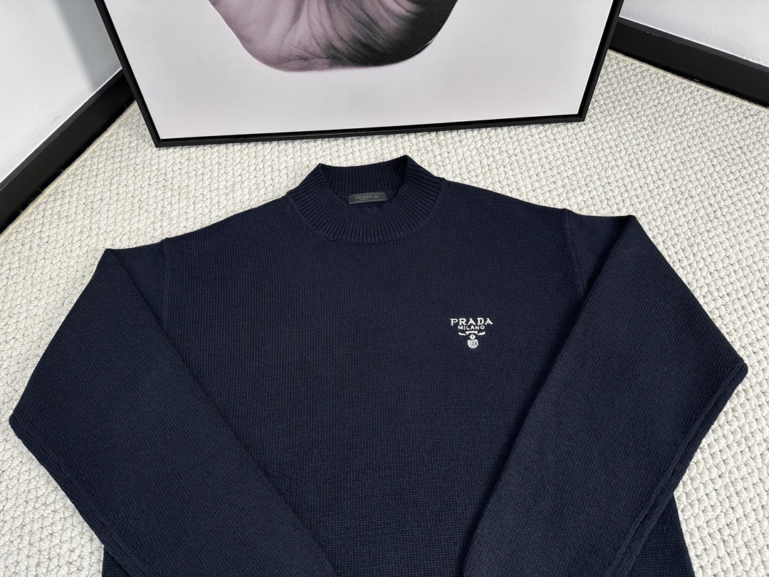 PRADA 普拉达 纯色字母Logo徽标 毛衣 针织衫 长袖 秋冬款 驼色 藏蓝色 