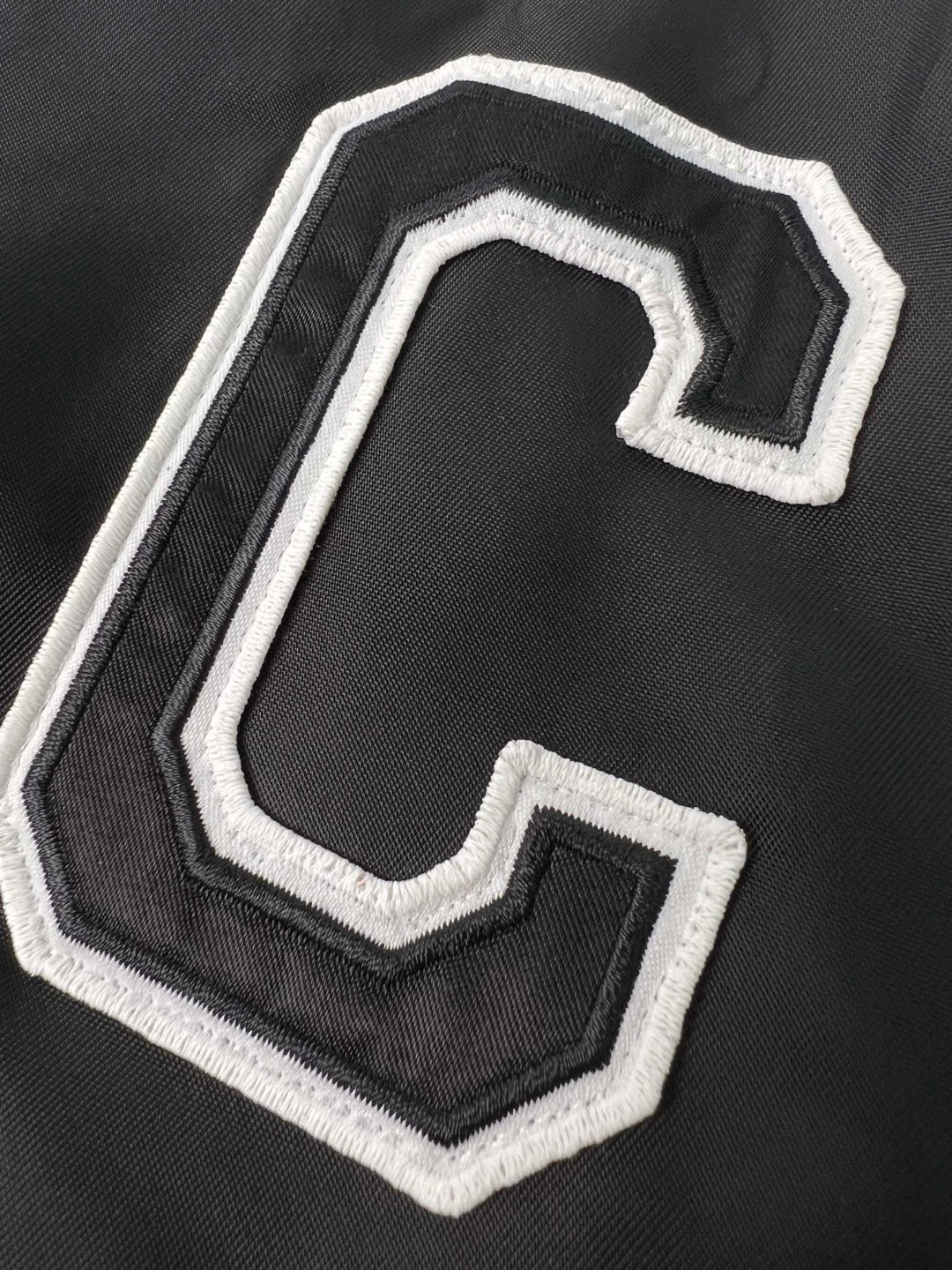 CELINE 赛琳 拼色字母印花飞行员夹克 棒球服 外套 秋冬款 男女同款 黑色 2W867532T-38NO