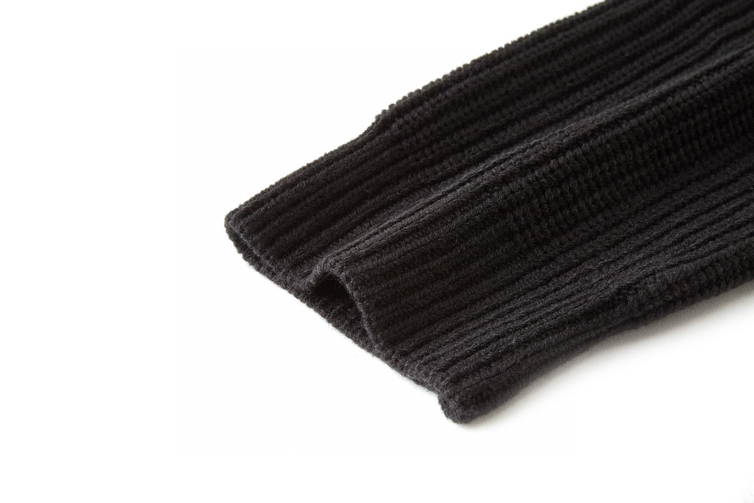 CELINE 赛琳 字母贴布logo 圆领 毛衣 长袖 秋冬款 男女同款 黑色 2A19R205O-38NO