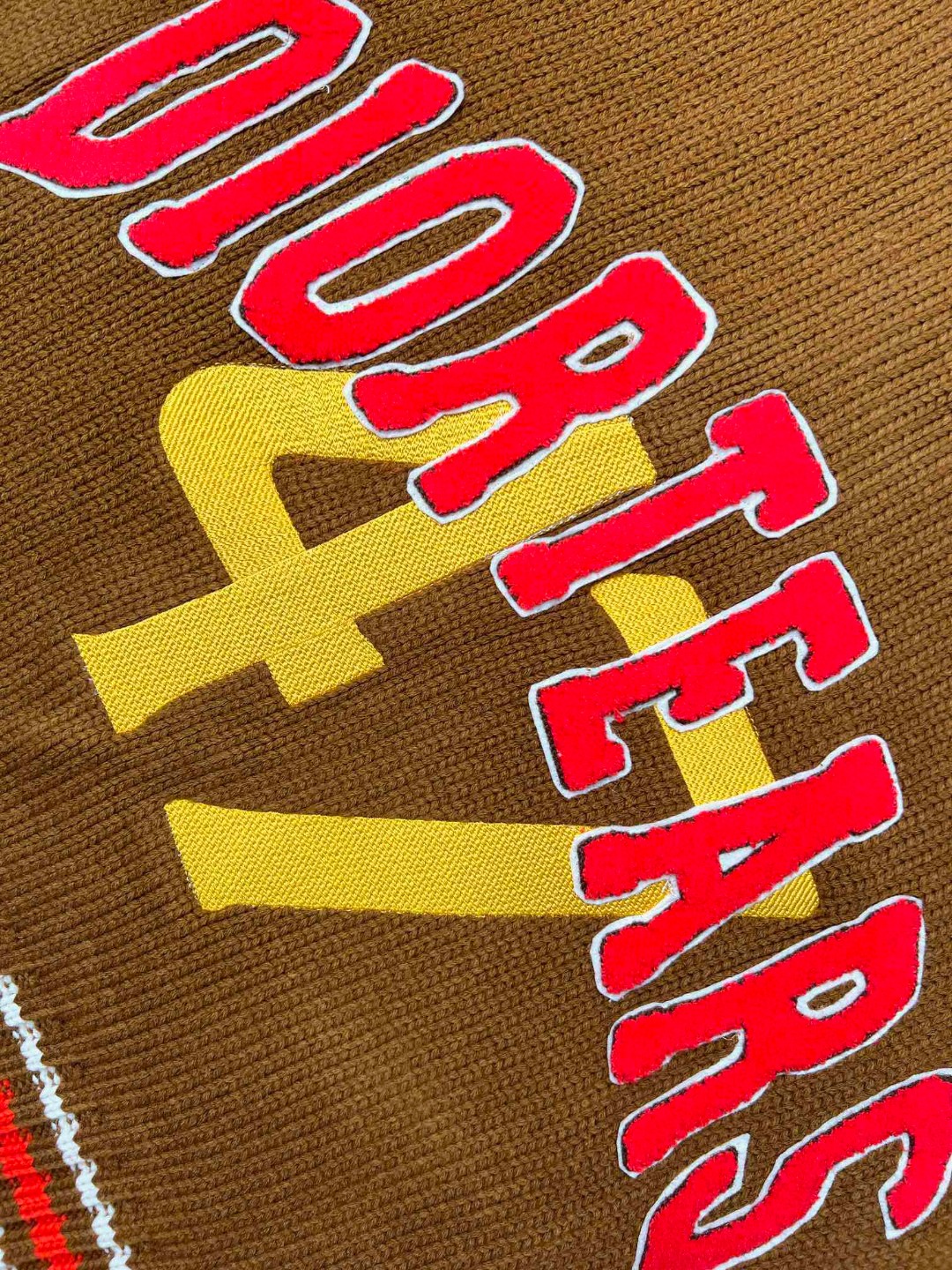 DIOR 迪奥 Denim Tears 联名款 字母印花拉链休闲高领针织开衫 毛衣 针织衫 长袖 秋冬款 红棕色 393M430AT697-C782