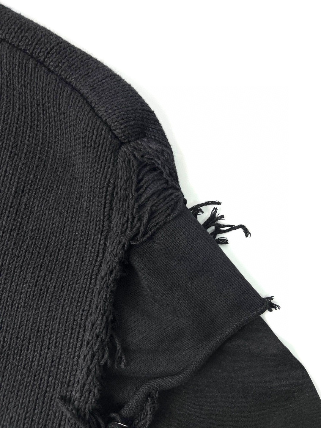 Givenchy 纪梵希 SS23 纯色破洞假三件套 连帽卫衣 套头 长袖 秋冬款 黑色 BM90ME4YDY-011