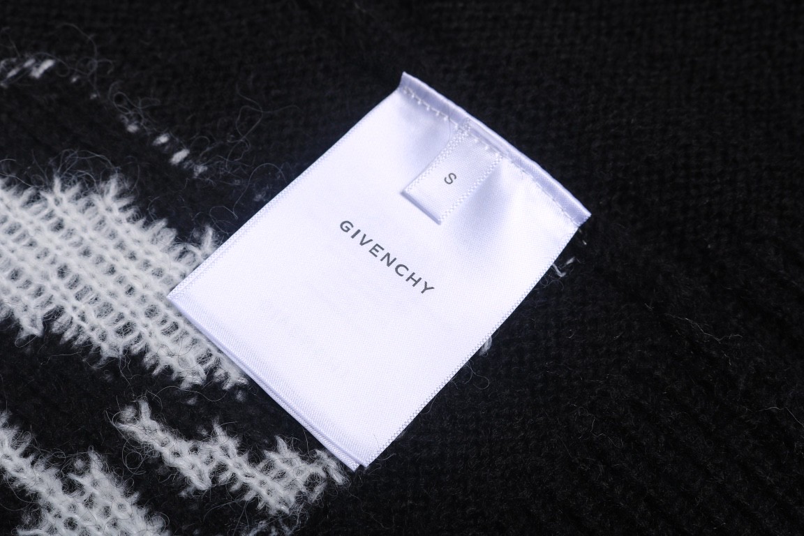 Givenchy 纪梵希 经典字母Logo图案 圆领 毛衣 长袖 秋冬款 黑色