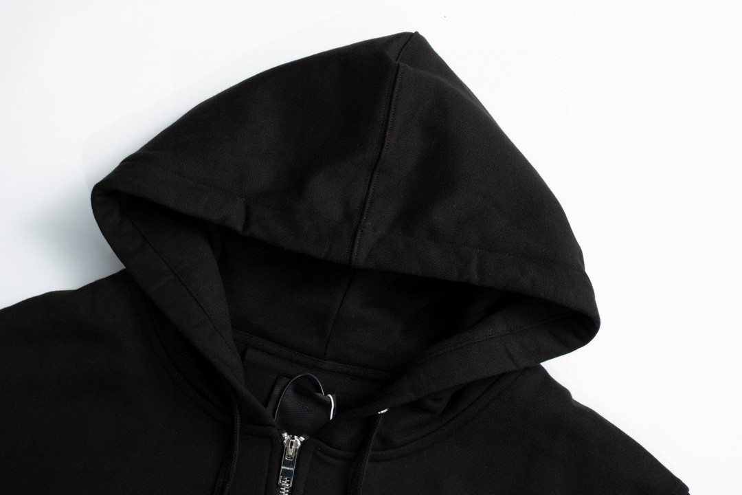 Givenchy 纪梵希 SS21 可拆卸挂锁拉链连帽卫衣 套头 长袖 秋冬款 黑色 BMJ0AZ3Y69-001