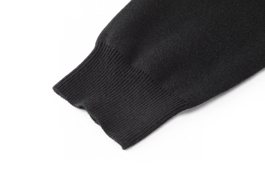 Givenchy 纪梵希 SS22 U形锁扣纯色开衫 外套 羊毛衫 针织衫 长袖 秋冬款 黑色 BM90JU4YAL-001