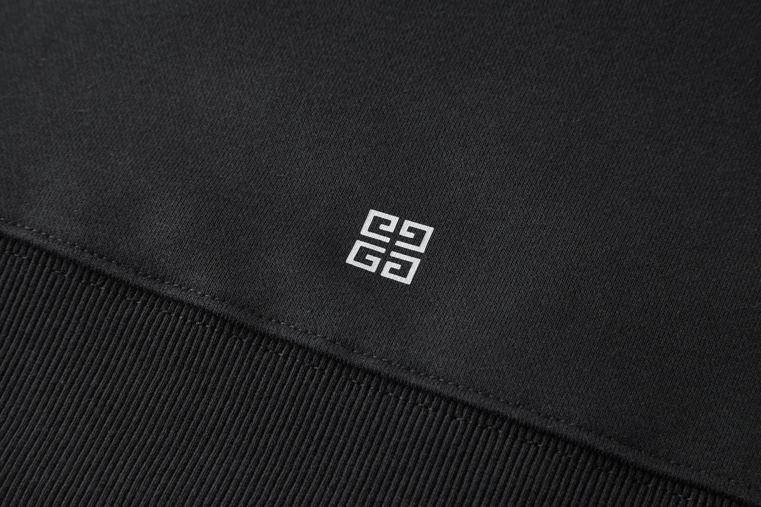 Givenchy 纪梵希 FW23 字母Logo印花圆领 卫衣 套头 长袖 秋冬款 黑色 BMJ0HA3YCA-001