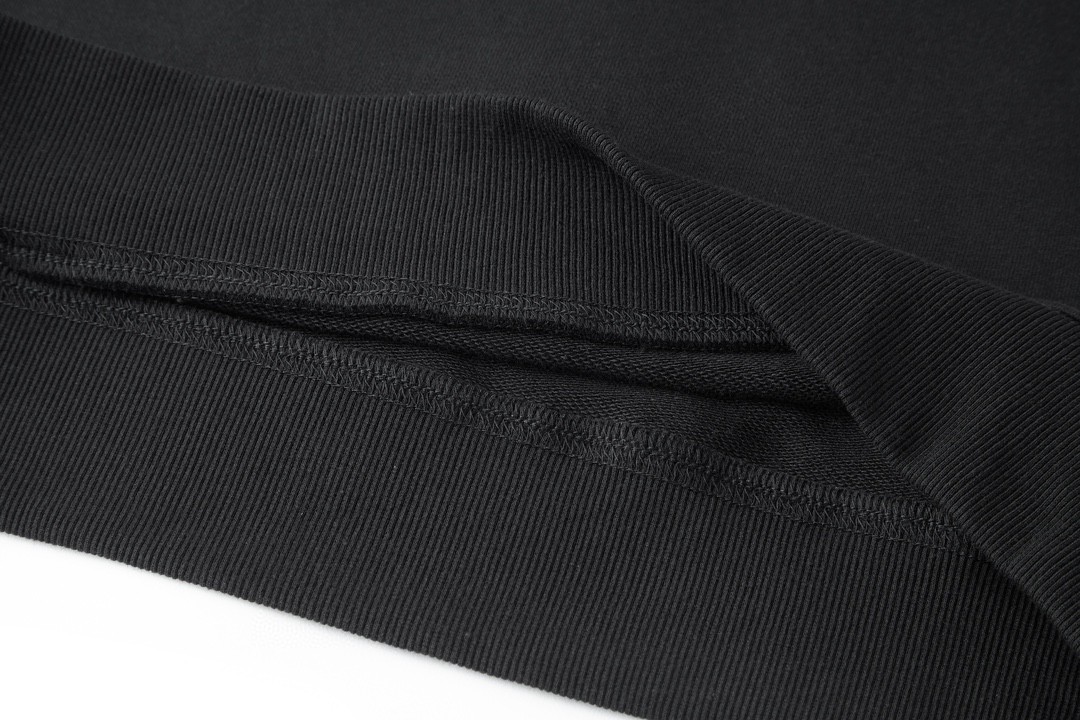 Givenchy 纪梵希 FW23 字母Logo印花圆领 卫衣 套头 长袖 秋冬款 黑色 BMJ0HA3YCA-001
