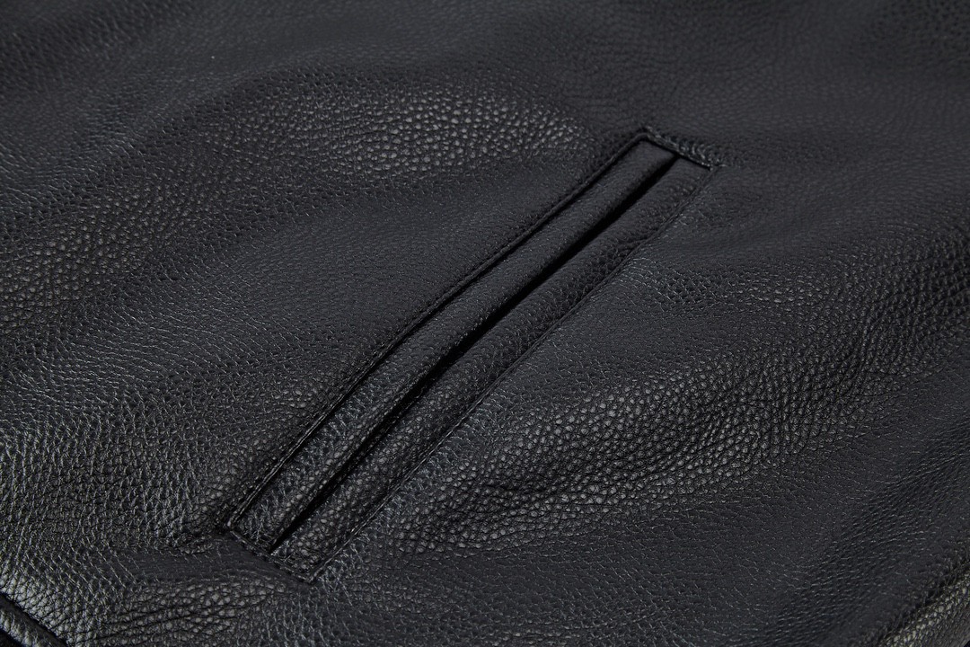 Givenchy 纪梵希 纯色Logo贴片粒面皮革飞行员夹克 外套 棒球服 长袖 秋冬款 黑色 BM00V0611V-004