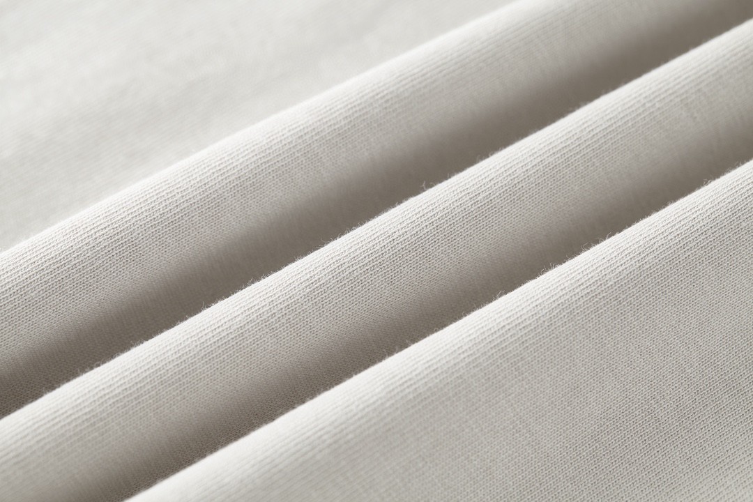 Givenchy 纪梵希 SS23 字母印花立领长袖 T 恤 打底衫 秋冬款 云灰色 BM71GM3YBN-057