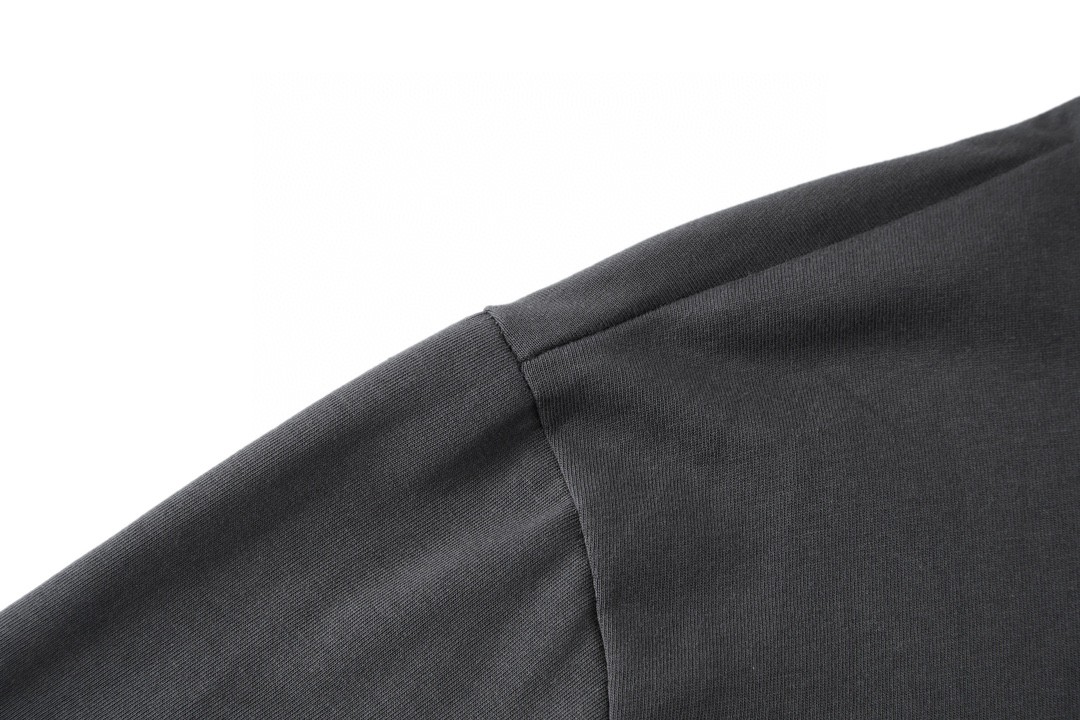 Givenchy 纪梵希 SS23 字母印花立领长袖 T 恤 打底衫 秋冬款 深灰色 BM71GM3YBN-002