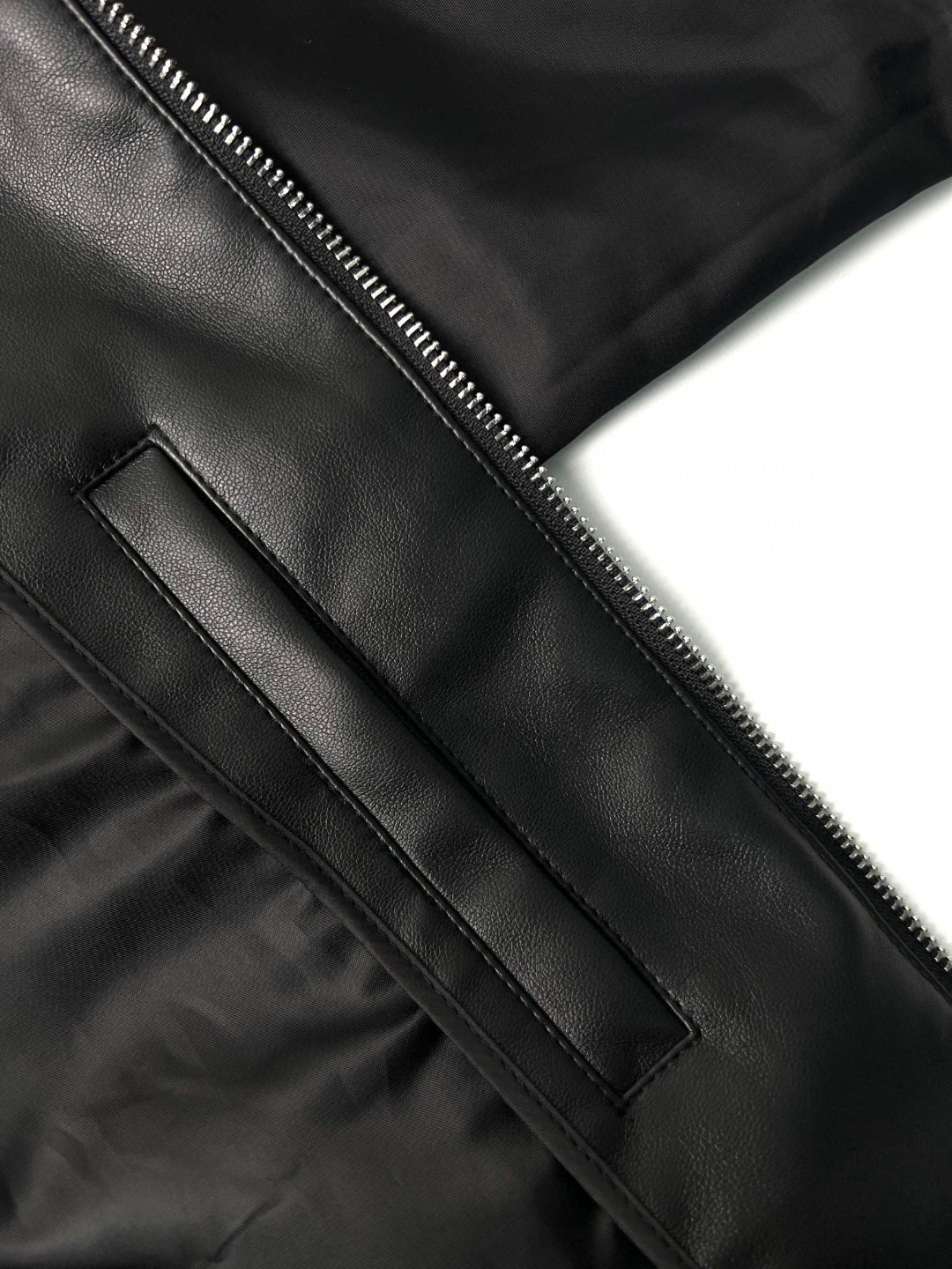 PRADA 普拉达 纯色Logo拉链休闲夹克 皮衣 外套 长袖 黑色 SGC182-1WQ8-F0002-S-231