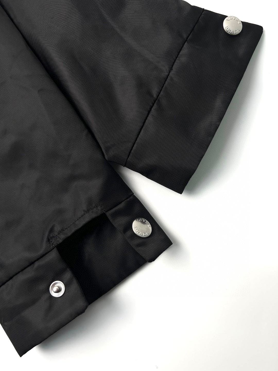 PRADA 普拉达 纯色Logo拉链休闲夹克 皮衣 外套 长袖 黑色 SGC182-1WQ8-F0002-S-231