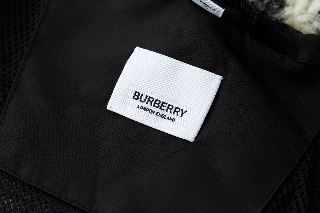 Burberry 巴宝莉 格纹泰迪连帽外套 秋冬款 长袖 黑色 80607791