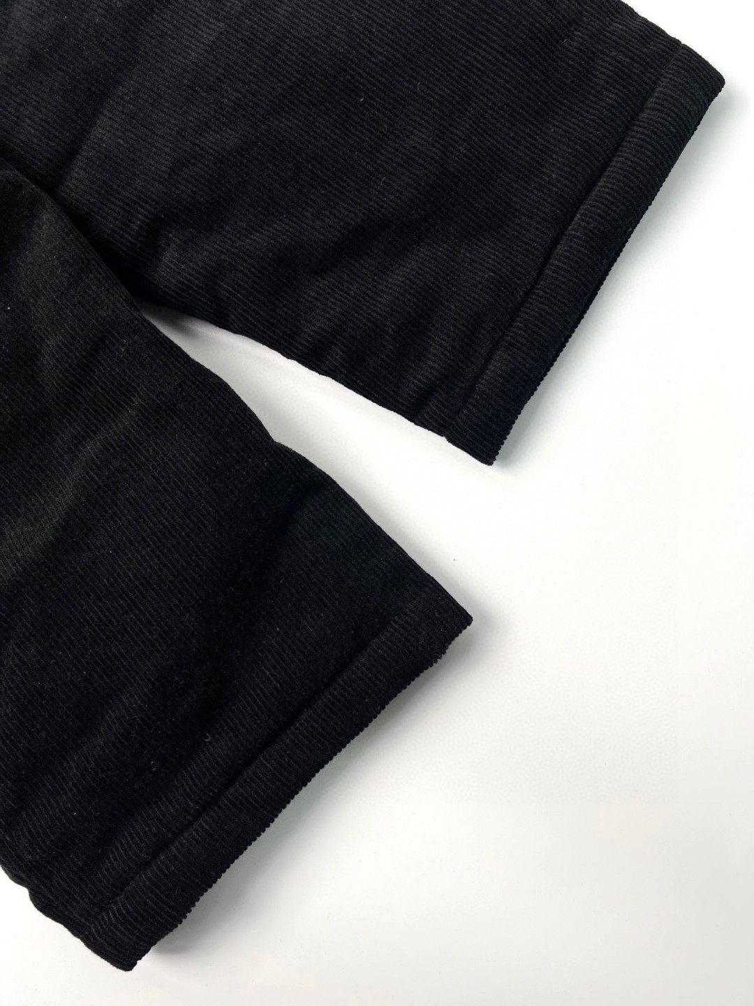 CELINE 赛琳 字母logo灯芯绒拉链夹克 外套 秋冬款 男女同款 黑色 2Q772580W-07IN