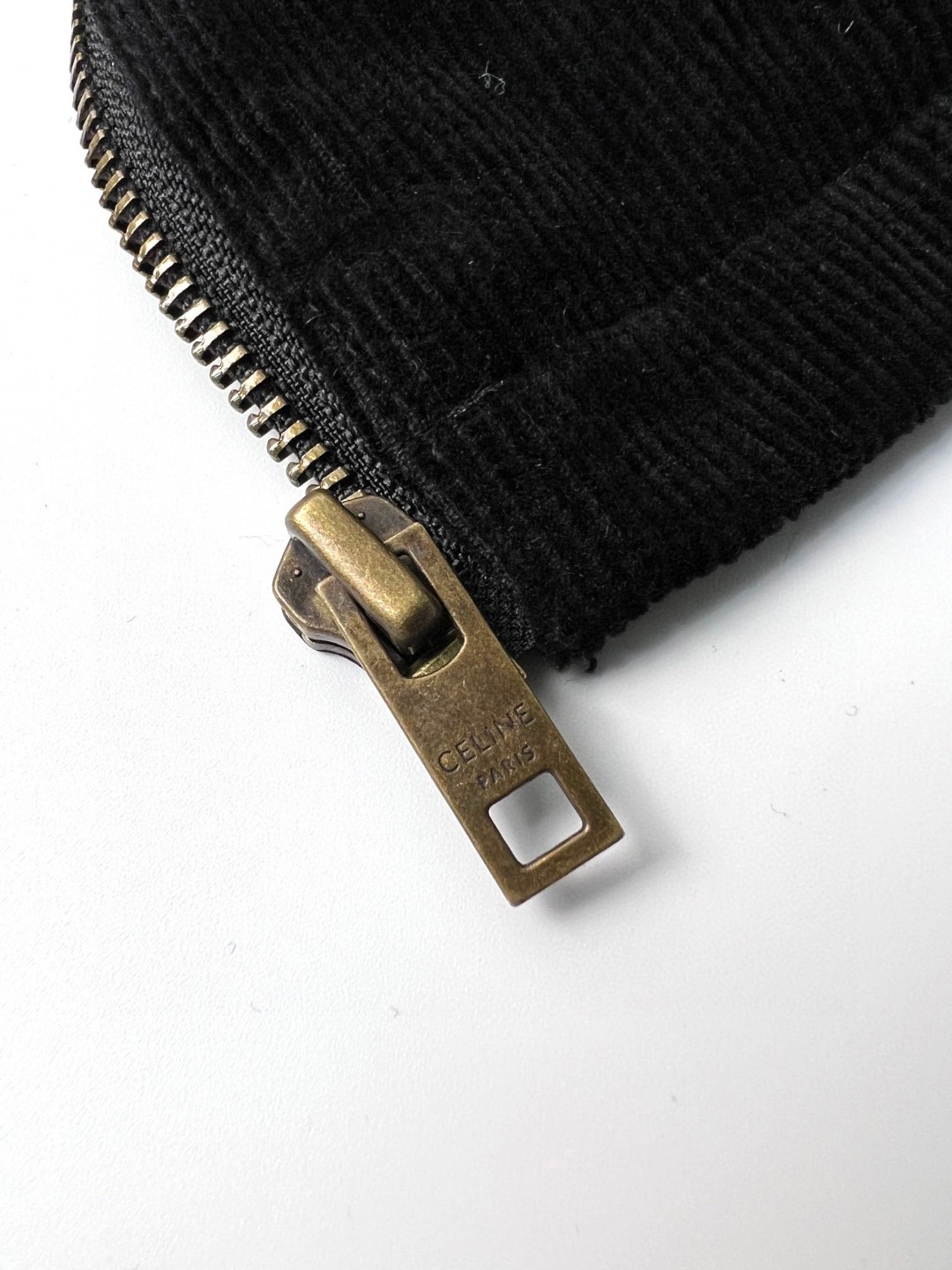 CELINE 赛琳 字母logo灯芯绒拉链夹克 外套 秋冬款 男女同款 黑色 2Q772580W-07IN
