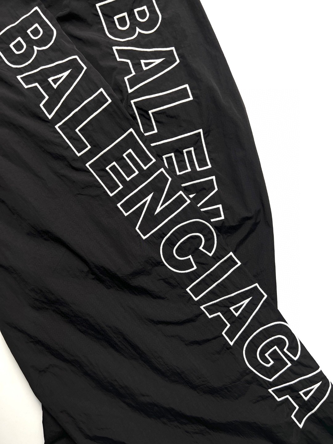 Balenciaga 巴黎世家 字母logo尼龙材质休闲裤 运动裤 长裤 黑色 