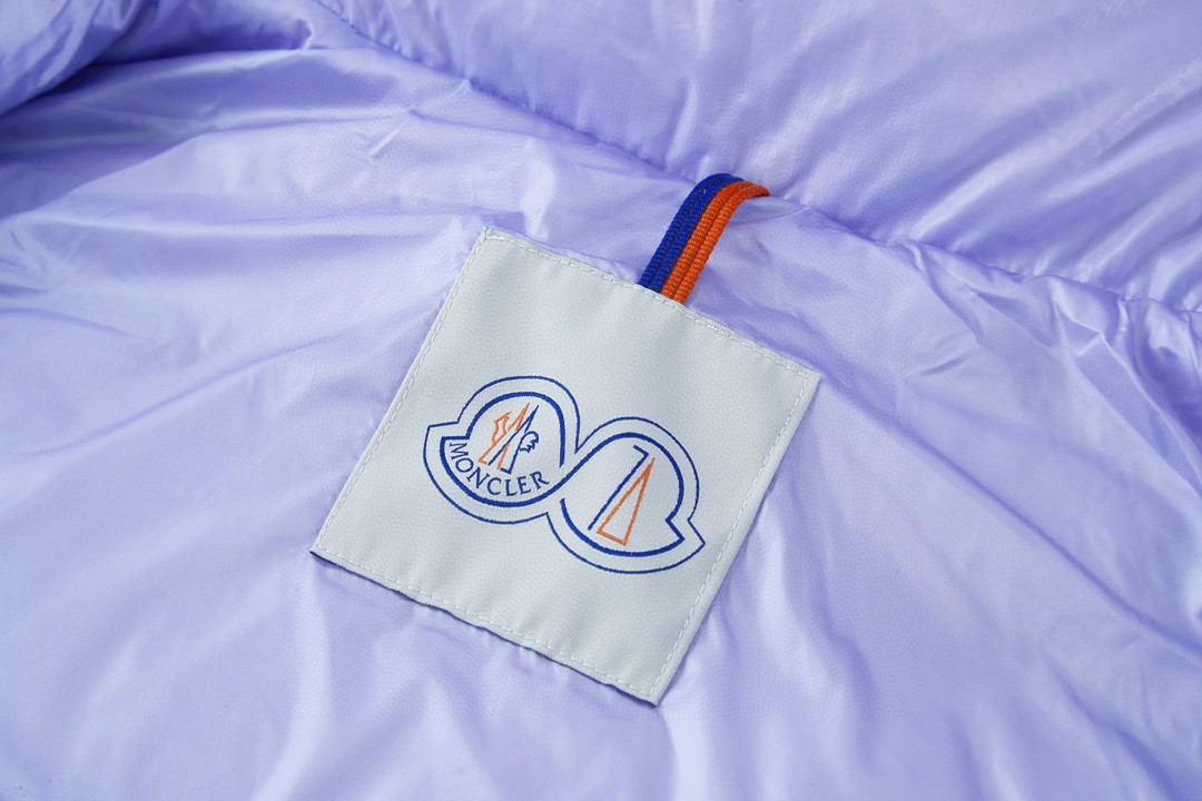 Moncler 蒙口 FW22 漆面拉链短款连帽羽绒服 保暖 外套 紫色 H20911A002565969T605