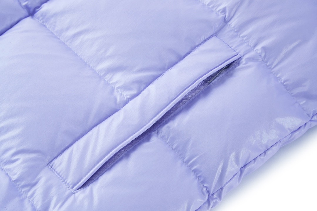 Moncler 蒙口 FW22 漆面拉链短款连帽羽绒服 保暖 外套 紫色 H20911A002565969T605