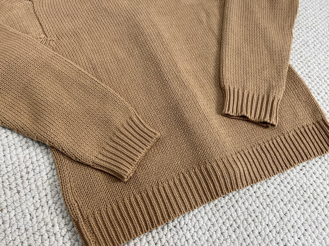 PRADA 普拉达 纯色V领开衫 毛衣 针织衫 长袖 秋冬款 棕色 P25L42-11CT-F0040-S-222