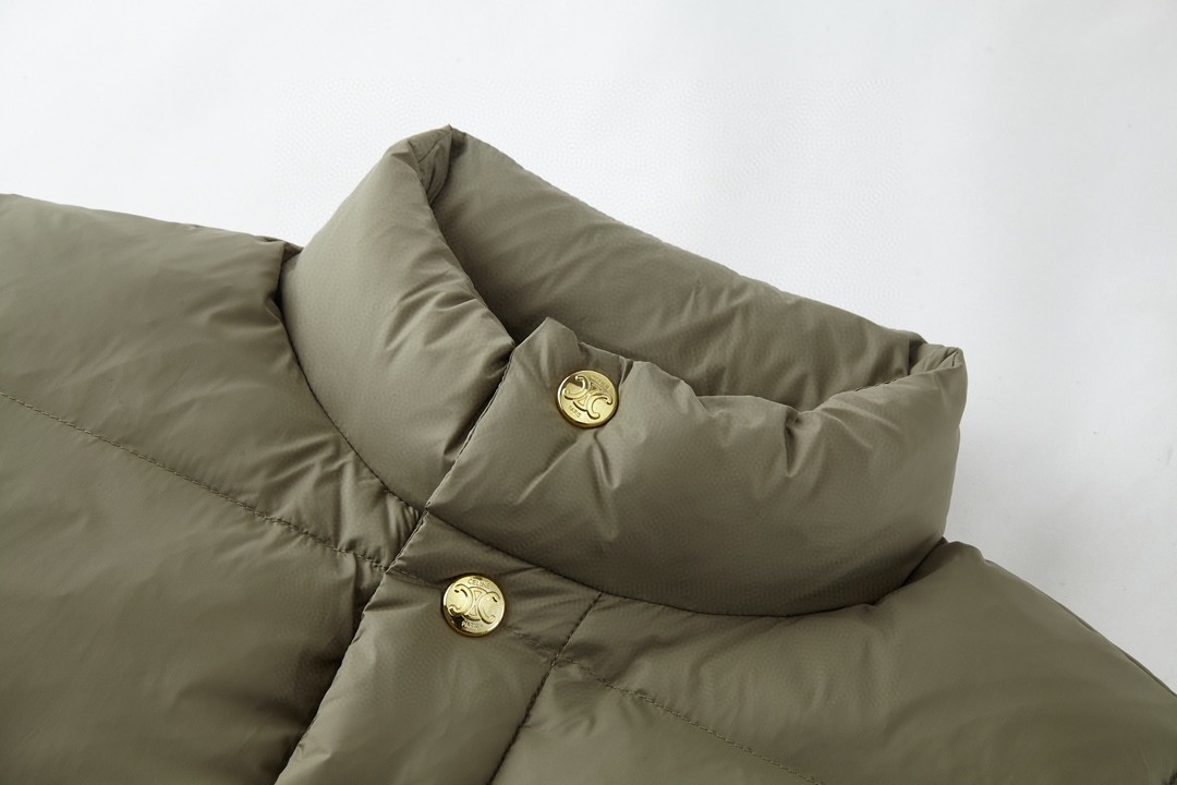 CELINE 赛琳 纯色 Logo 刺绣单排扣无袖马甲 外套 羽绒服 褐色 2W987906V-02KK