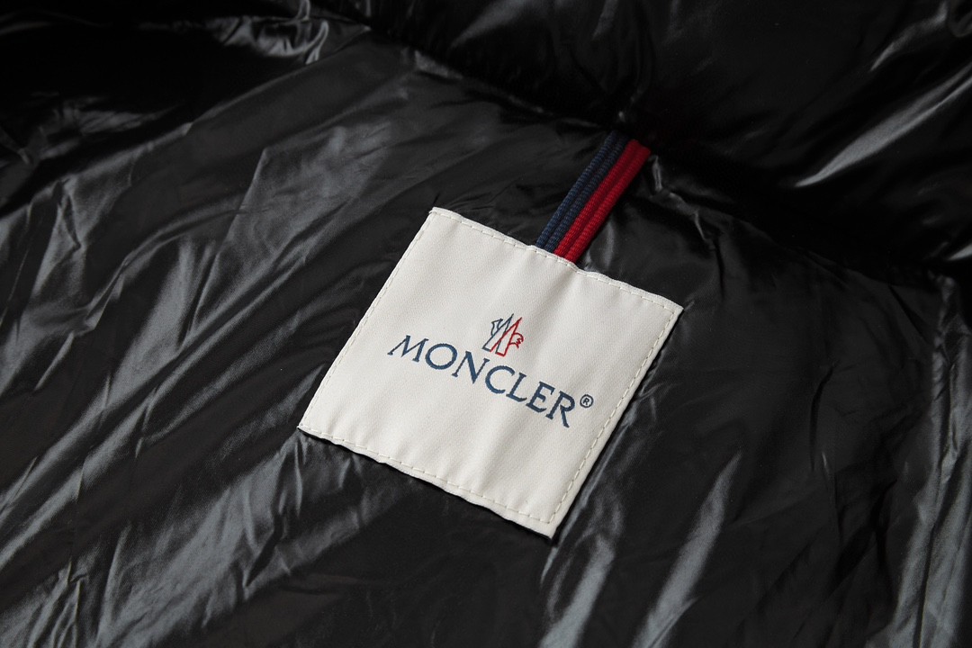 Moncler 蒙口 FW21 漆面拉链连帽羽绒服 保暖 外套 黑色 I20911A51X0068950999