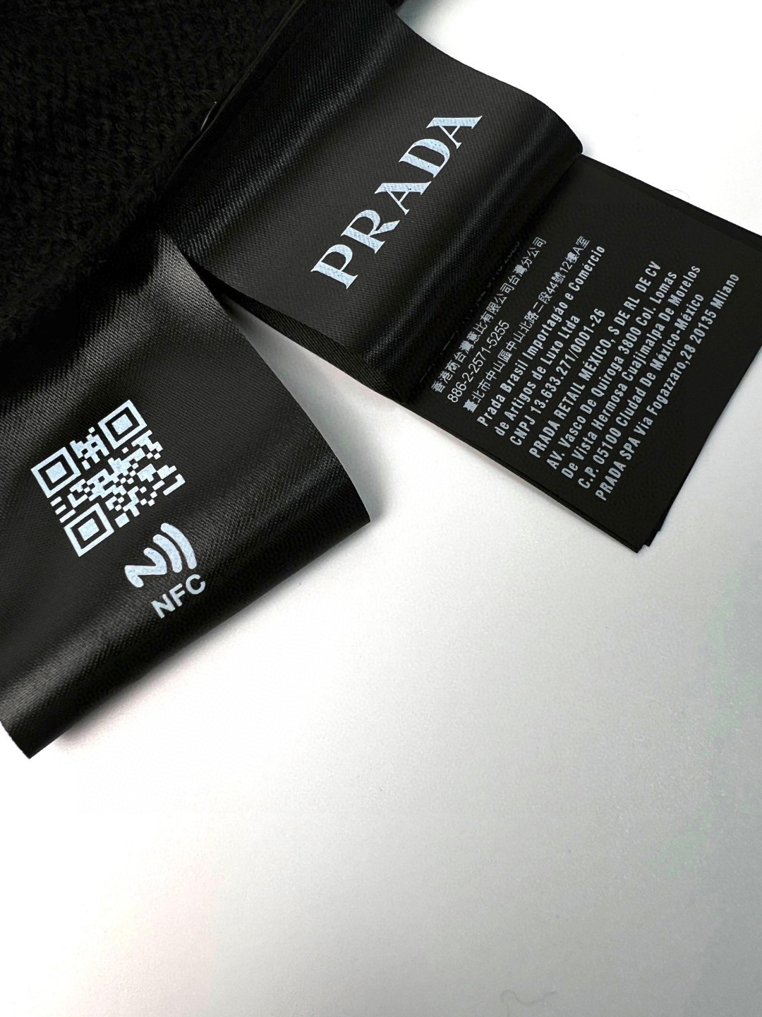 PRADA 普拉达 SS21 字母Logo提花套头毛衣 针织衫 长袖 秋冬款 黑色 UMB223-1YMW-F0002-S-211