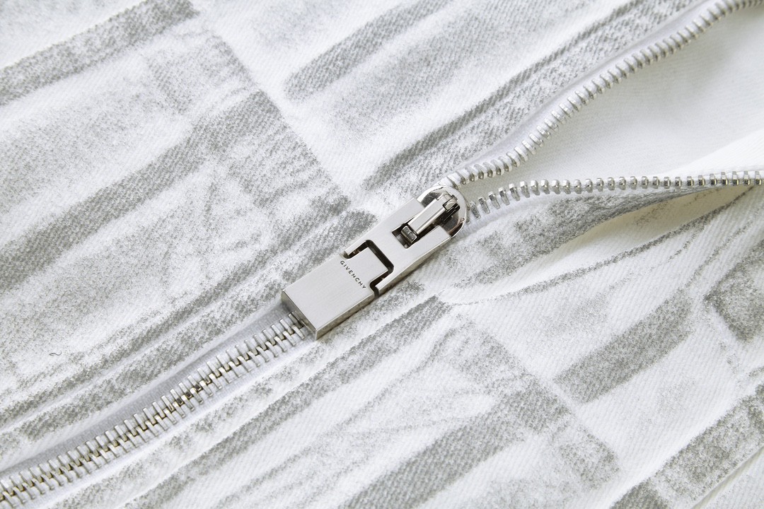 Givenchy 纪梵希 水洗拉链反光牛仔马甲 外套 无袖 秋冬款 灰白色 BM012A5Y4U-069