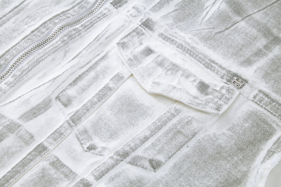 Givenchy 纪梵希 水洗拉链反光牛仔马甲 外套 无袖 秋冬款 灰白色 BM012A5Y4U-069