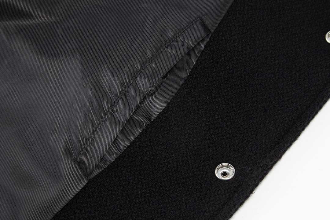 SAINT LAURENT 圣罗兰 后背字母印花羊毛夹克 棒球服 外套 秋冬款 黑色 625918Y180W1000