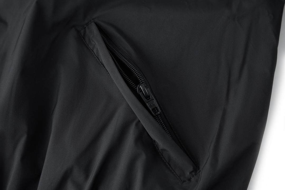 Balenciaga 巴黎世家 adidas originals 联名款 SS22 Logo印花条纹边运动衣 夹克 外套 黑色 712280TNQ221000